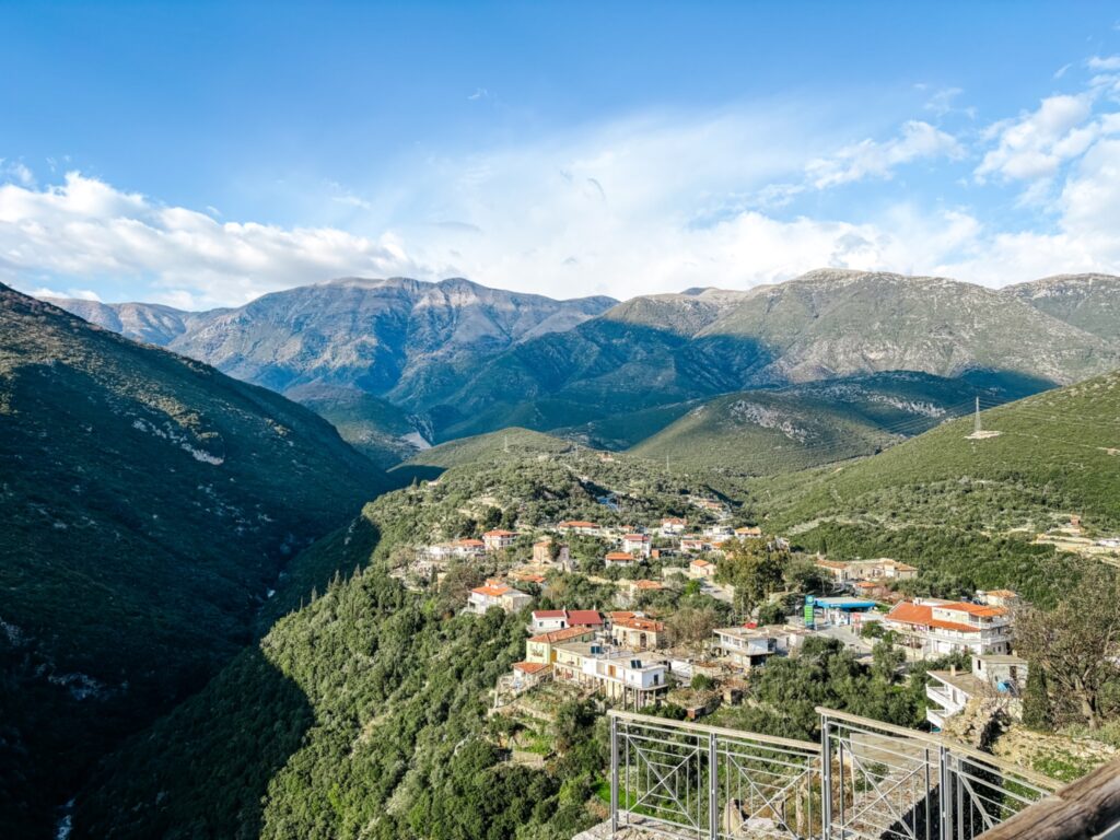 Mägine maastik Himarë ümbruses Albaanias